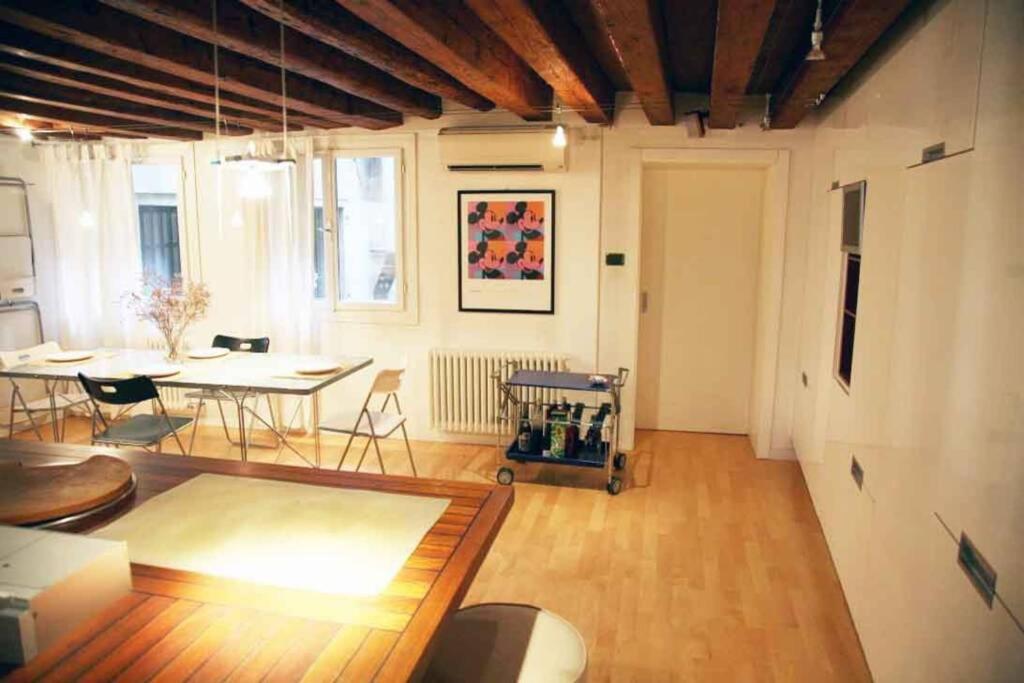 Bellissimo Appartamento In Palazzo Storico Velence Kültér fotó