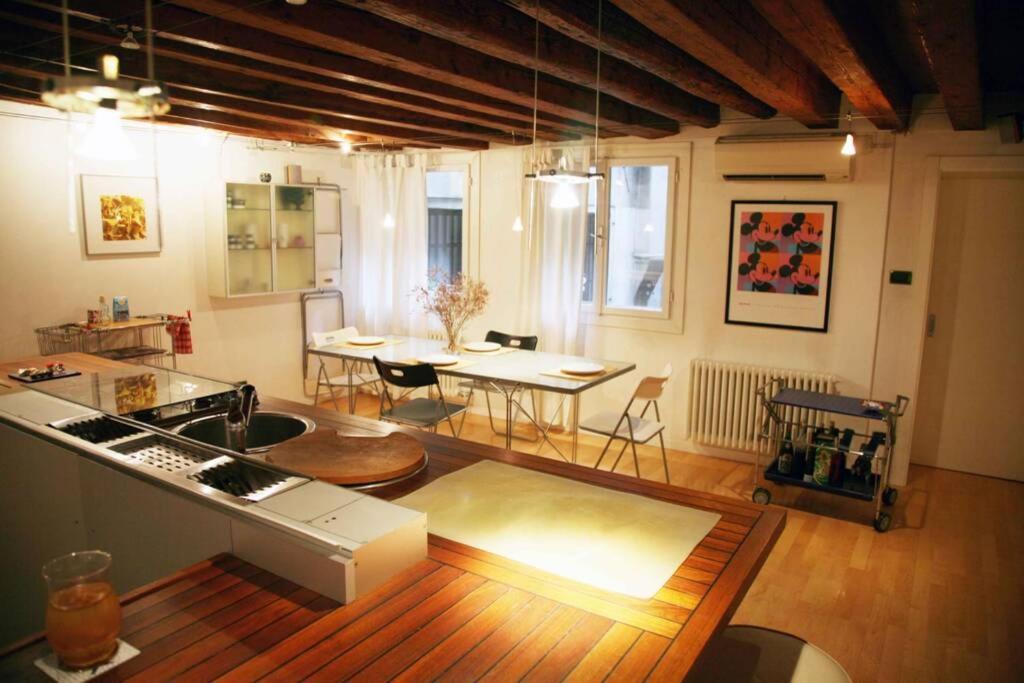 Bellissimo Appartamento In Palazzo Storico Velence Kültér fotó